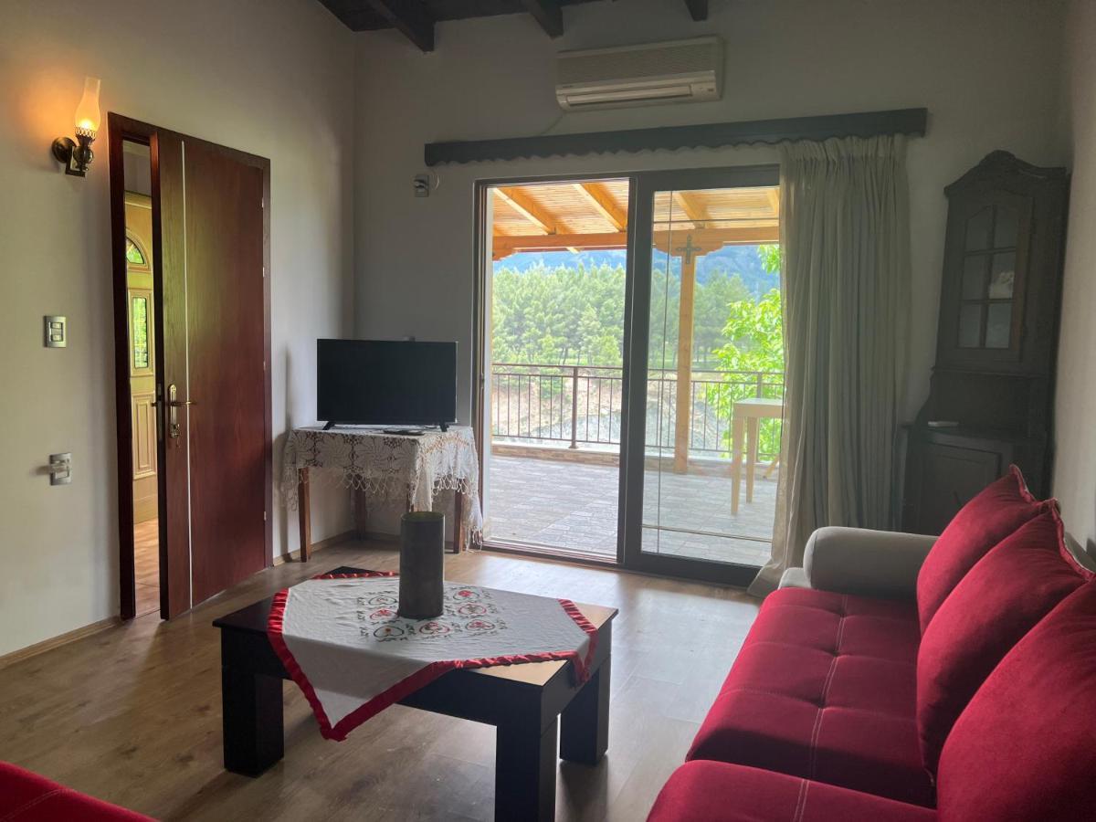 Anastasia'S Guest House Permet Ngoại thất bức ảnh