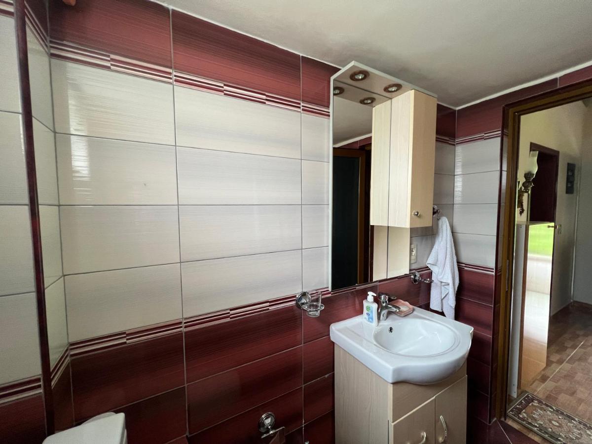 Anastasia'S Guest House Permet Ngoại thất bức ảnh