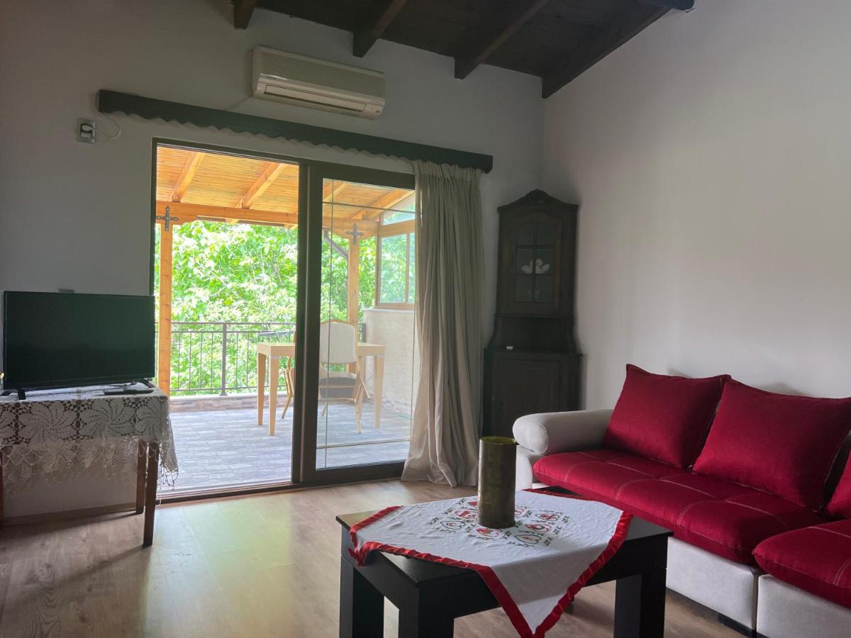 Anastasia'S Guest House Permet Ngoại thất bức ảnh